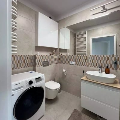 Long-term rental spacious 3-room apartment with storage and parking, Kraków