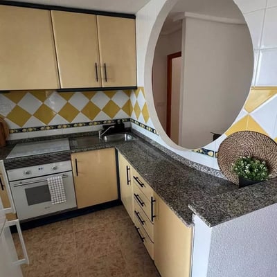 Long-term rental apartment with sea view in Torrevieja (Alicante), 2 bedrooms just 100m from the beach