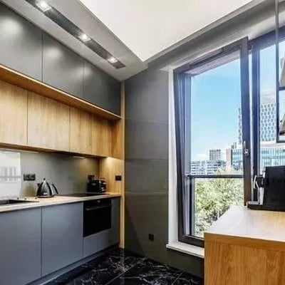 Long-term rental of a modern 3-room apartment in Wola (Warsaw) with a balcony and underground parking