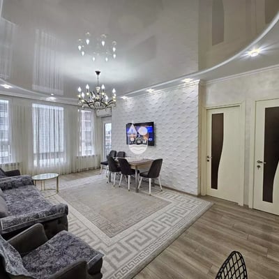 Alquiler a largo plazo apartamento de 3 dormitorios cerca del Parque 6 de Mayo, Batumi