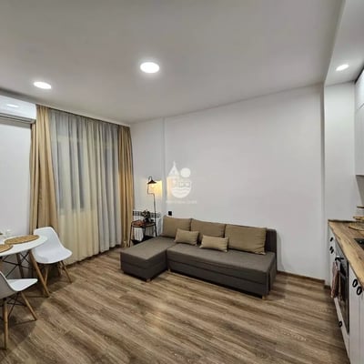 Alquiler a largo plazo apartamento de 1 habitación cerca del Parque 6 de Mayo, Batumi