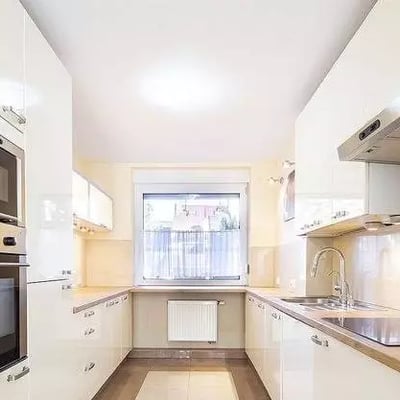 Long-term rental 220 m² house in a secured complex on Hufcowa St, Wrocław