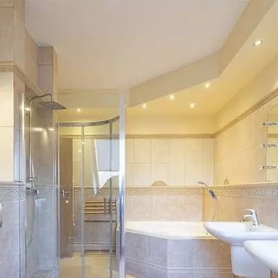 Long-term rental 220 m² house in a secured complex on Hufcowa St, Wrocław