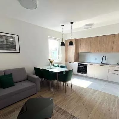 Long-term rental 3-room 60 m² apartment with balcony & AC on Na Grobli St, Wrocław