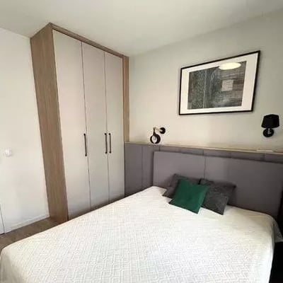 Long-term rental 3-room 60 m² apartment with balcony & AC on Na Grobli St, Wrocław