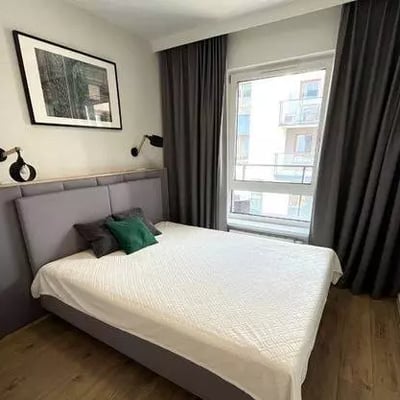 Long-term rental 3-room 60 m² apartment with balcony & AC on Na Grobli St, Wrocław