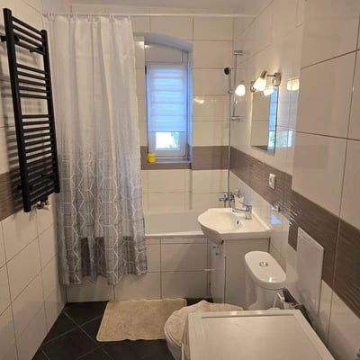 Long-term rental renovated 2-room 46 m² apartment on Kromera St, Wrocław