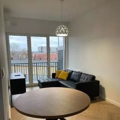 Долгосрочная аренда новой 2-комнатной квартиры с кондиционером и балконом на Nyska, Вроцлав