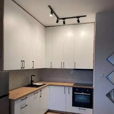 Долгосрочная аренда новой 2-комнатной квартиры с кондиционером и балконом на Nyska, Вроцлав