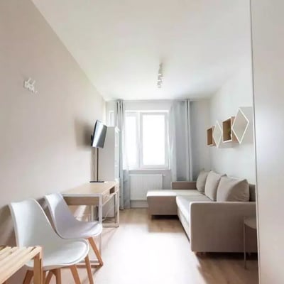 Long-term rental studio apartment 20m², Meiera Street, Kraków