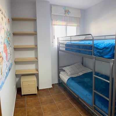 Long-term rental 3-bedroom apartment in Punta Prima, Alicante, Spain