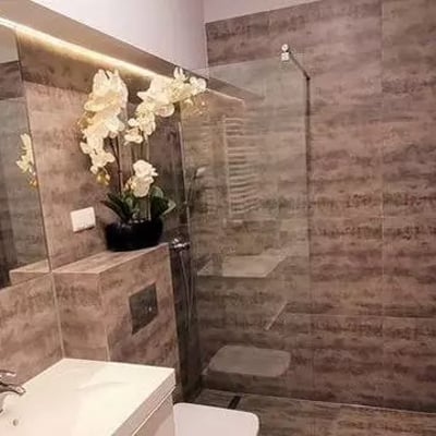 Long-term rental modern 2-room apartment in prestigious new complex Ogrody Hallera, Wrocław, Poland