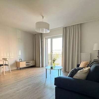 Long-term rental cozy 1-room apartment with balcony and pet-friendly, Wrocław