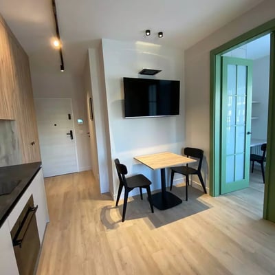 Long-term rental of a 2-room apartment in the center of Wrocław — perfect for a couple