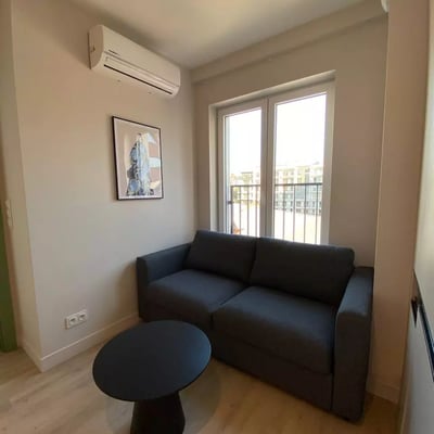 Long-term rental of a 2-room apartment in the center of Wrocław — perfect for a couple