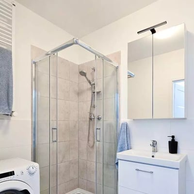 Long-term rental of a 4-room apartment near the park, Krakow