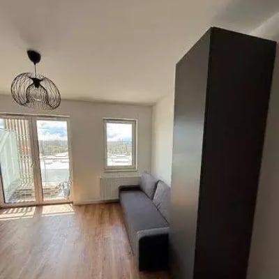 Long-term rental studio in Podgórze, Kraków — close to the lake