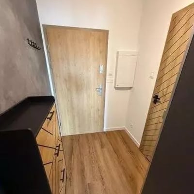 Long-term rental studio in Podgórze, Kraków — close to the lake