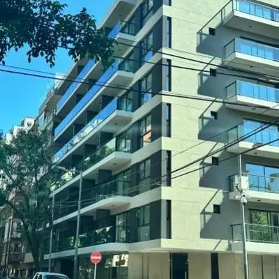 Long-term rental studio with balcony in Las Cañitas, Buenos Aires