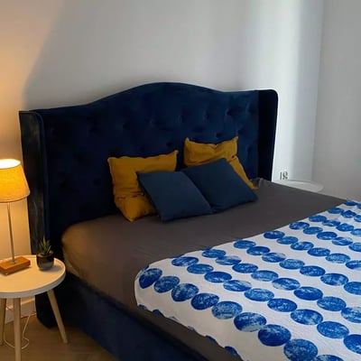 Alquiler a largo plazo departamento de 2 habitaciones con balcón y aire acondicionado en Breslavia