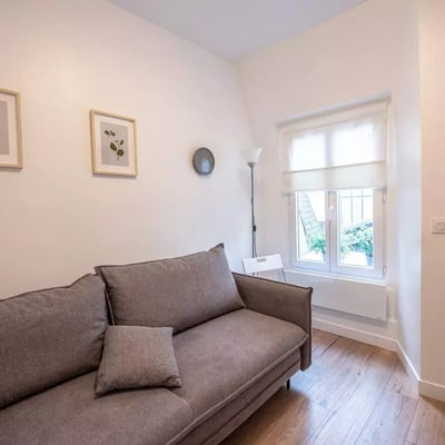 Long-term rental 12 m² studio in the 16th district of Paris
