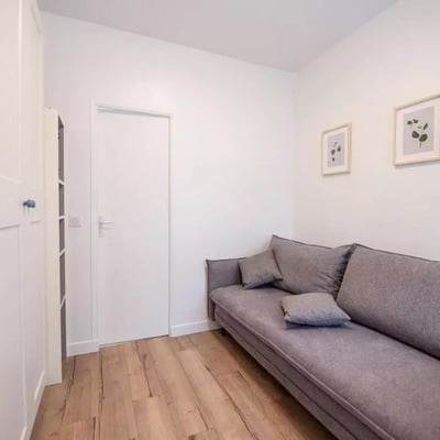 Long-term rental 12 m² studio in the 16th district of Paris