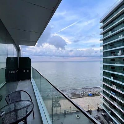 Long-term rental 1-bedroom apartment with sea view, Batumi