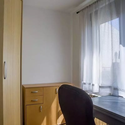 Long-term rent 3-room apartment in Vračar, Belgrade, 58m², with air conditioning and dishwasher