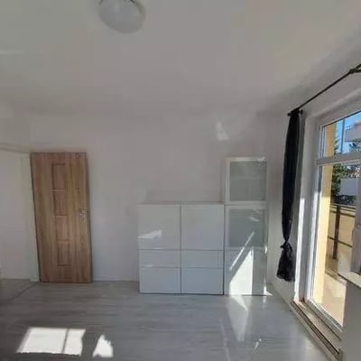 Long-term rental spacious 4-room apartment in Wrocław