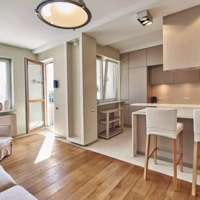 Долгосрочная аренда уютной 2к квартиры с паркингом в Praga-Południe, Варшава