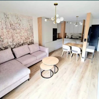 Long-term rental of a modern 2-room apartment 44 m² with balcony and parking in Wrocław