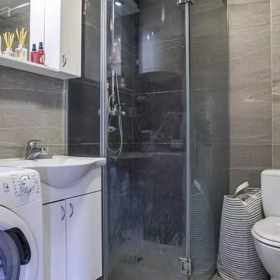 Long-term rental of a 2-room apartment in a new building with a terrace, Vozdovac area, Belgrade