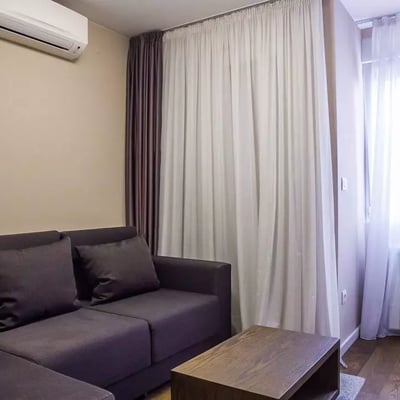 Long-term rental of a 4-room apartment near Tašmajdan Park, city center, Belgrade, Serbia