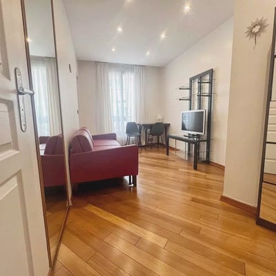 Long-term rental of a 2-room apartment 30 m² in the 16th arrondissement, Paris, France