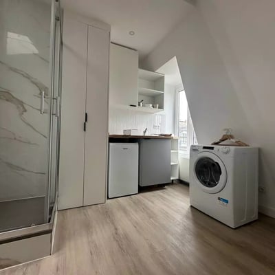 Long-term rental of renovated studio in the 8th arrondissement, Paris, France