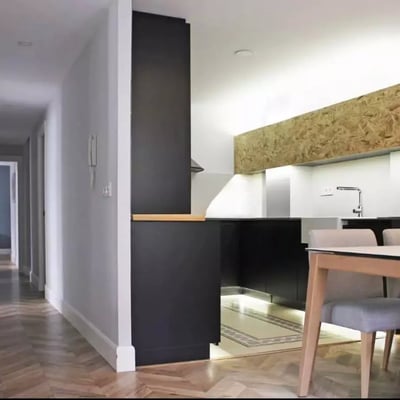 Long-term rental of a cozy 3-bedroom apartment with heating and AC in Elche, Spain