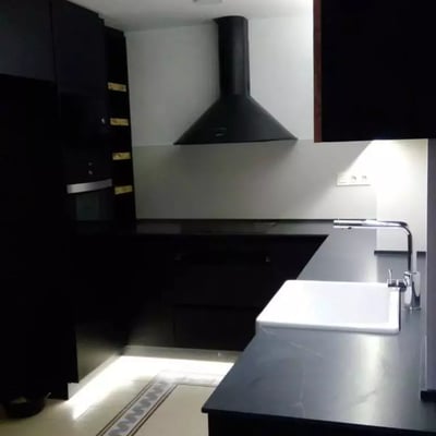 Long-term rental of a cozy 3-bedroom apartment with heating and AC in Elche, Spain