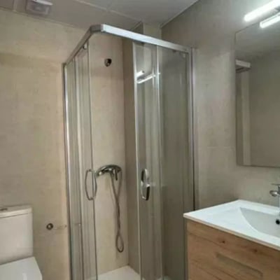 Long-term rental of a cozy renovated studio with AC in a new building in Elche, Spain