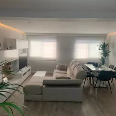 Long-term rental of a spacious apartment 110 m² with AC and parking space in Alicante