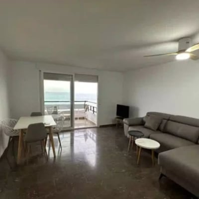 Long-term rental apartment 94m2 with sea view in Alicante, Spain