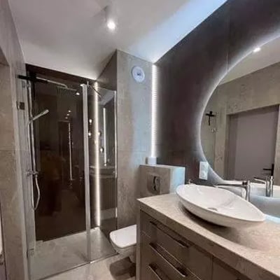 Long-term rental 1-room apartment 28 m² in a prestigious residential complex, Wrocław, Poland