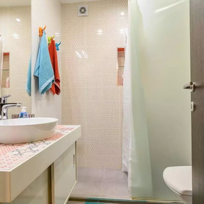 Long-term rental in Belgrade: 2-room apartment, 45 m² with balcony and heating