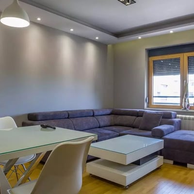 Long-term rental in Belgrade: 2-room apartment, 47 m², in Zemun with balcony and appliances