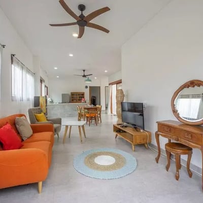 Long-term rental in Bali villa with rice field view and pool in Pejeng area