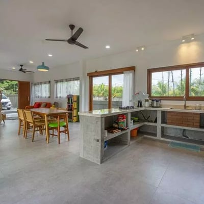 Long-term rental in Bali villa with rice field view and pool in Pejeng area