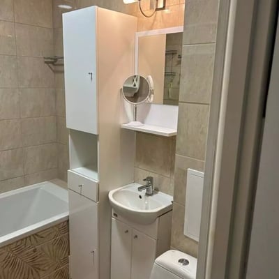 Long-term rental in Wrocław: 1-room apartment, 25 m², in Śródmieście district near park and shops