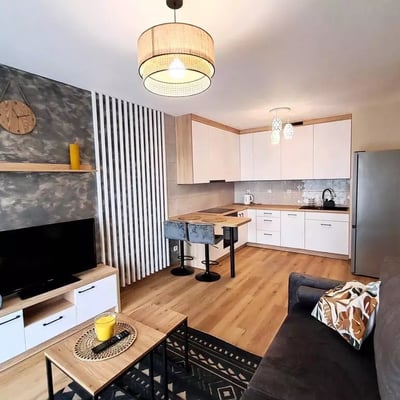 Long-term rental in Wrocław modern 2-room apartment, 41 m², with parking in Atal complex