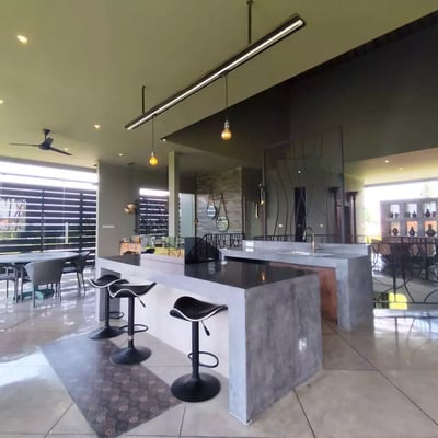 Long-term rental in Bali villa with spacious grounds and pool in Mas area