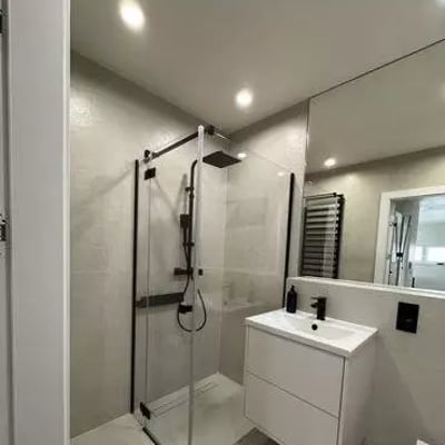 Long-term rental modern 3-room apartment with balcony in the Dębniki district, Kraków