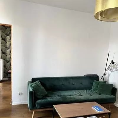 Долгосрочная аренда в Варшаве — 2-комнатная квартира 47 м² с просторным балконом и паркингом, Praga-Południe